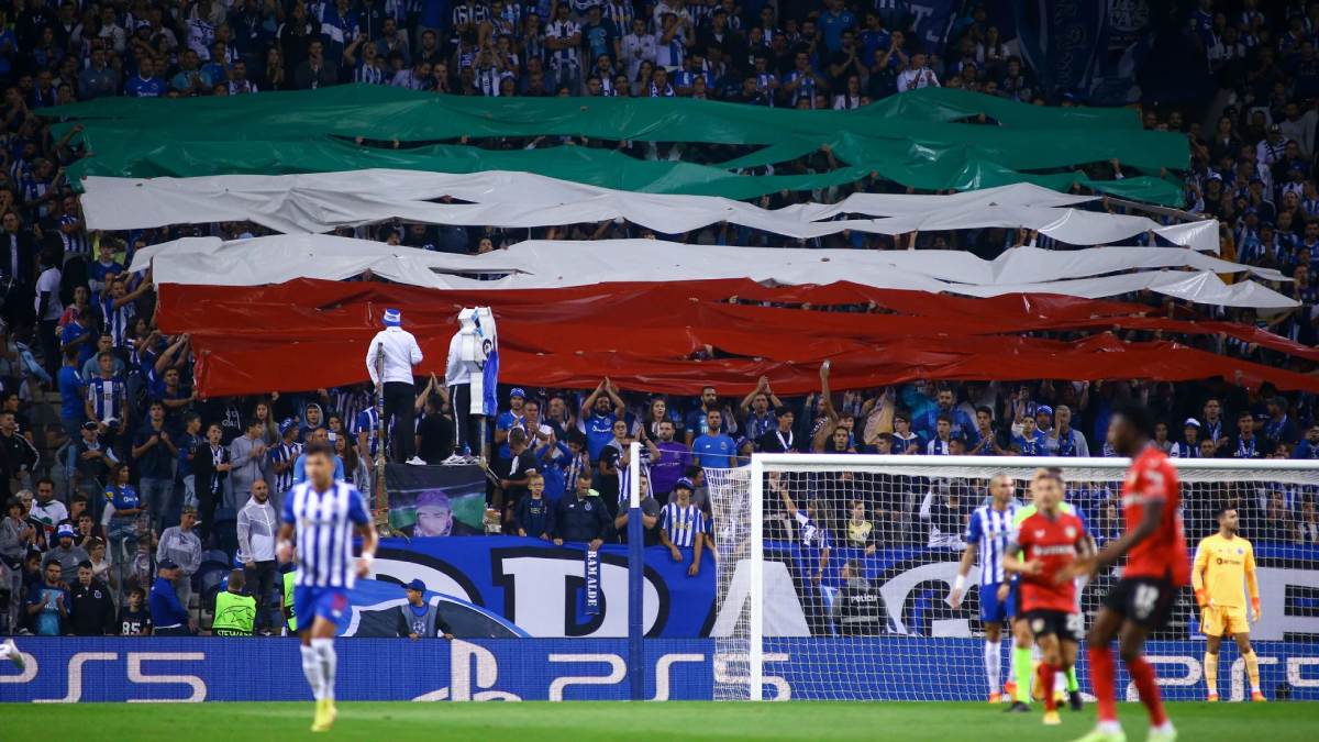 Porto Leverkusen</p>...            
        </div>
        
                <p>                                                            <a href=